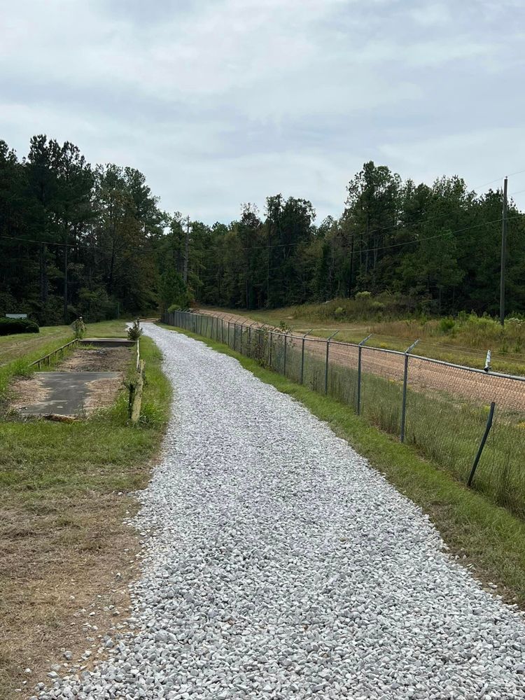 Landscaping for Amis Lawn and Landscape, LLC in Clinton, MS