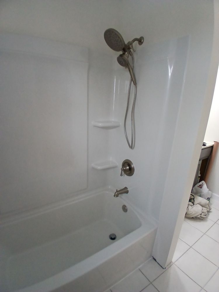 west Frankfort Master and Full Bath Renovations for Dead Tree General Contracting in Carbondale, Illinois