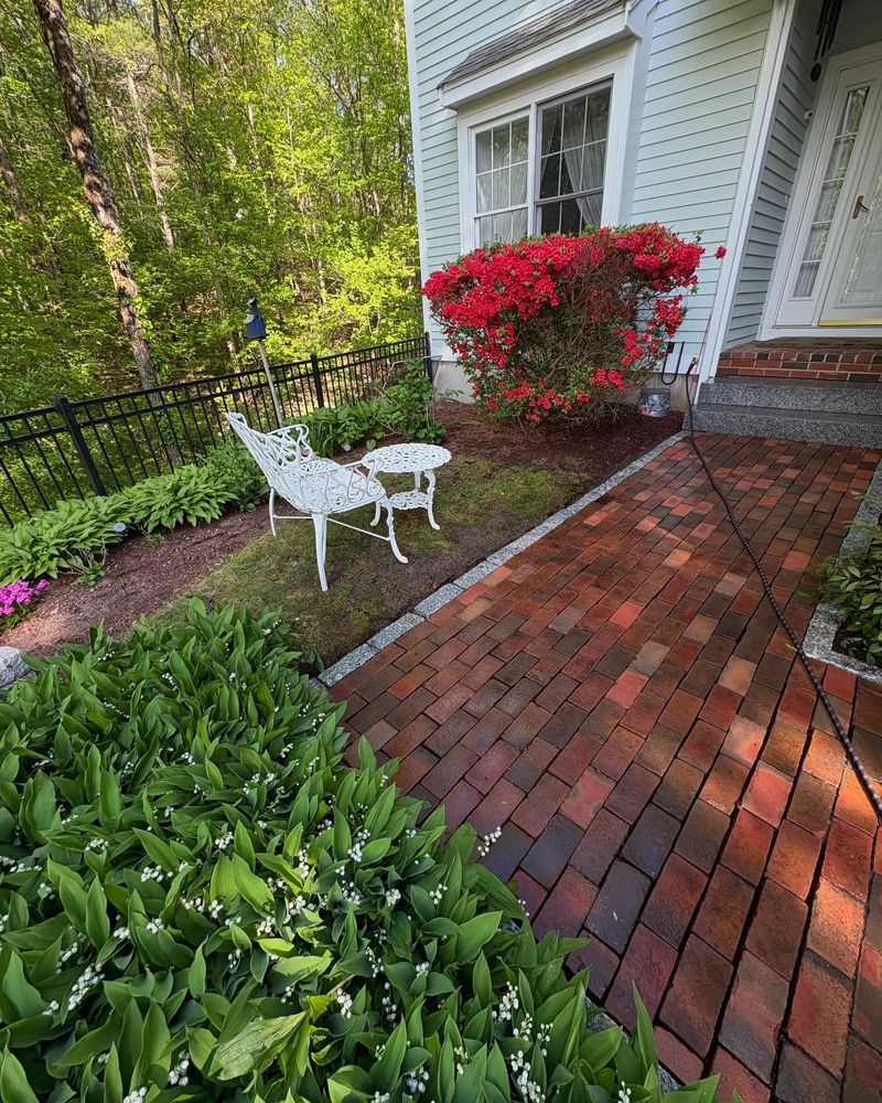 Landscaping for Granite State Walls and Walkways LLC in Concord, NH