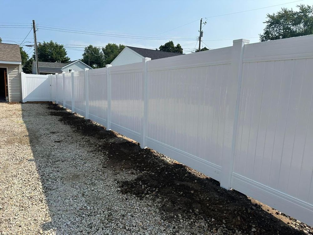 Fence Installation for Illinois Fence & outdoor co. in Kewanee, Illinois