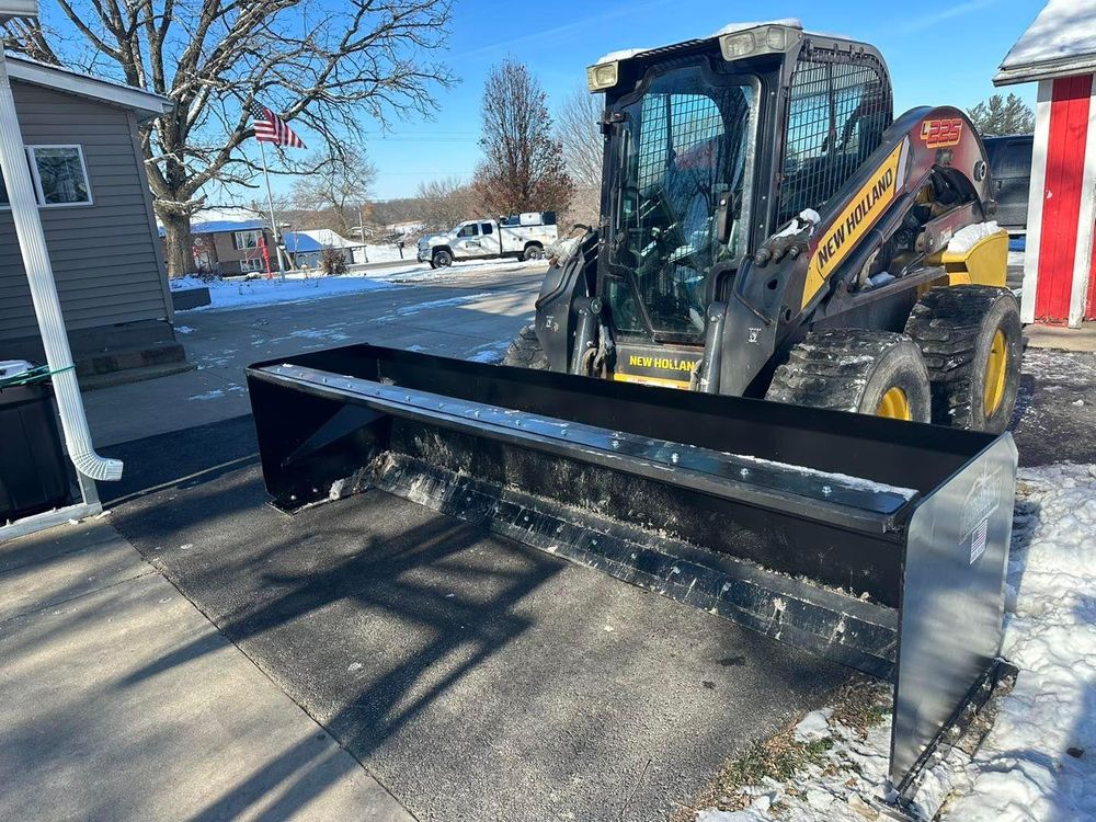 Fence Installation for Illinois Fence & outdoor co. in Kewanee, Illinois