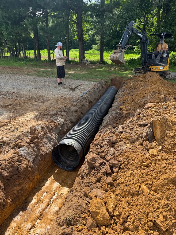 Dirtwork for J&J Hauling and Outdoor LLC  in Fayetteville, GA