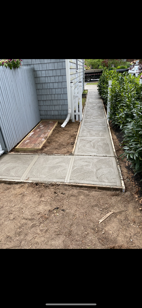 Driveways & Patios for Golden Hammer LLC in Patchogue, NY