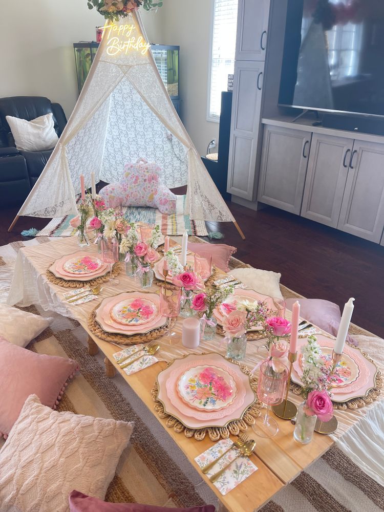 All Photos for Pink Tree Picnic in Hartford, CT