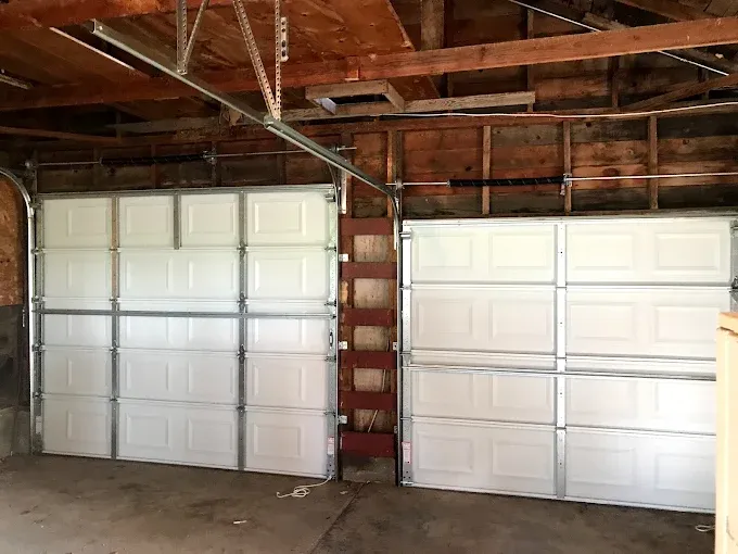 All Photos for 423 Garage Doors in Signal Mountain, Tennessee