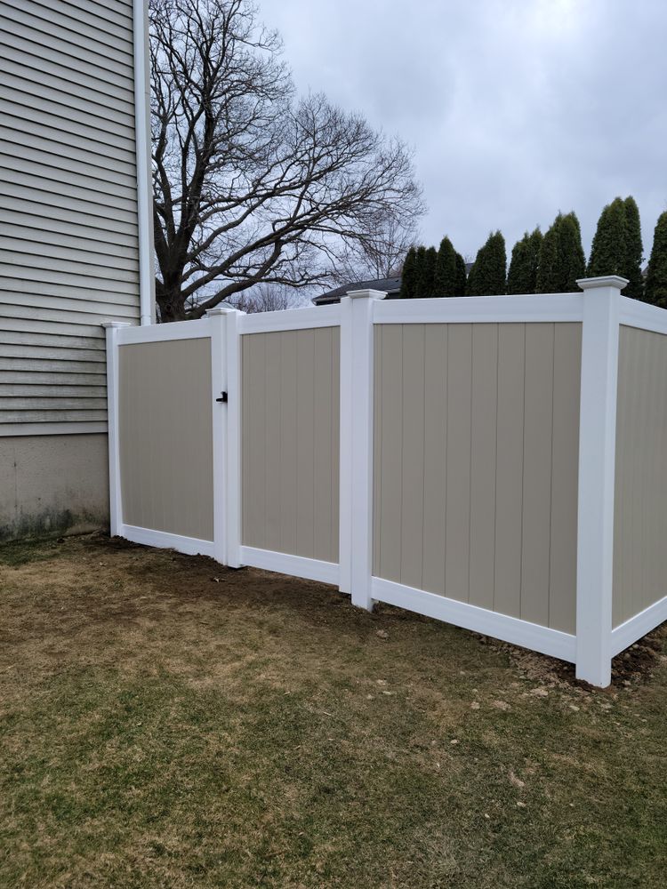 Vinyl Fences for Azorean Fence in Peabody, MA