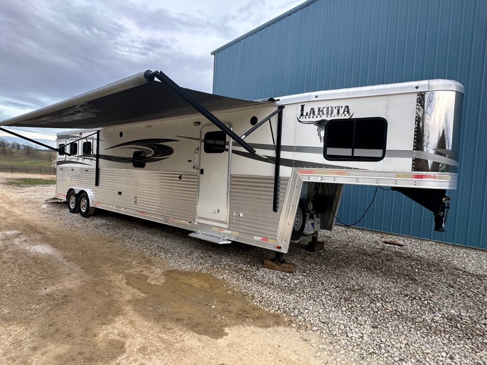 Camper washes  for 5 Star Hot Wash Services in Ashland, KY