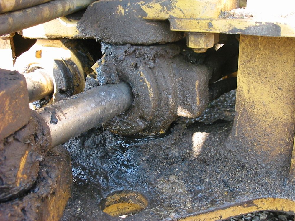 Mechanics complaining? Too much grease in the way? Is a hydraulic fluid leak unlocatable? We got this! On-site on-call services! We will get that nasty grease buildup gone in a flash! for SDB SERVICES in Dallas, TX