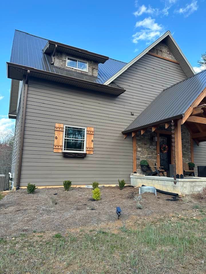 Our Siding Repair service ensures your home's exterior remains durable and appealing, protecting against weather damage while enhancing curb appeal. Trust our skilled team to restore and maintain your siding effectively. for Nathan’s Guttering & Siding in Mountain City, TN