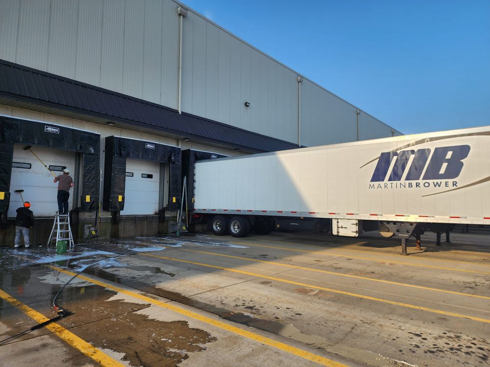 Pressure Washing for D & E Power Washing in Mt Pleasanr, MI