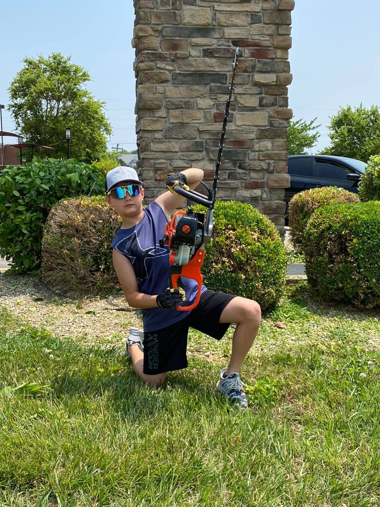 JKL Lawn Service team in Frankfort, KY - people or person
