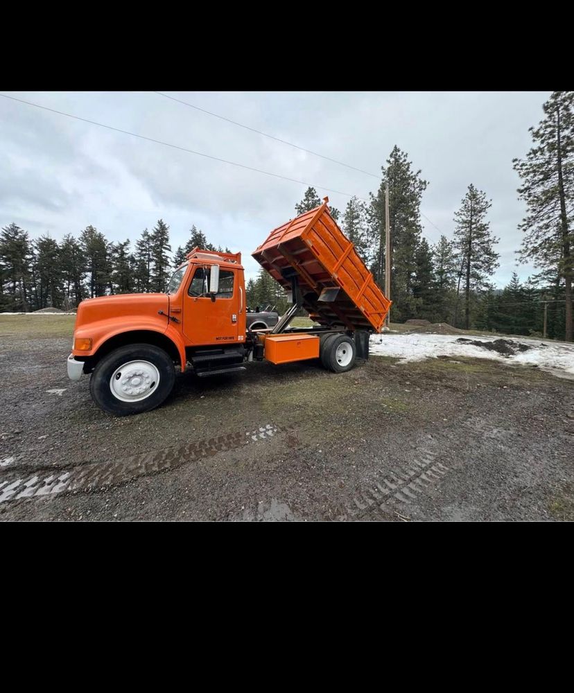 Our hauling services quickly remove unwanted furniture, appliances, yard debris, and clutter from your home. We handle the heavy lifting, cleanup, and responsible disposal so you enjoy a cleaner space. for Cascade Runs PNW in Enumclaw, WA