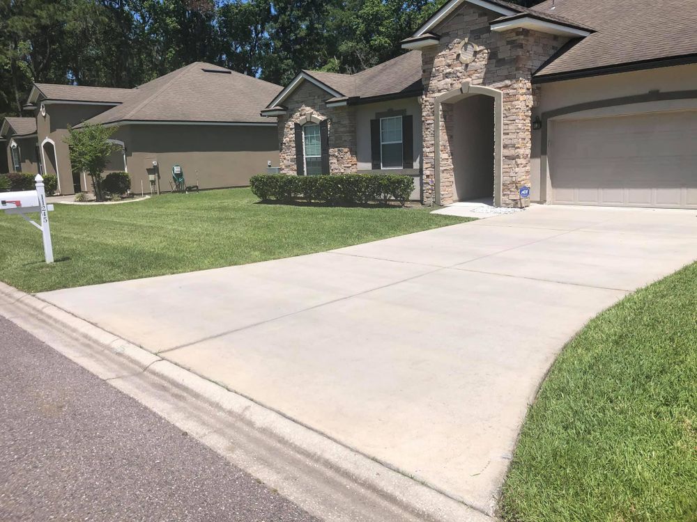 Pressure Washing for River City Elite Contractors in Jacksonville, FL