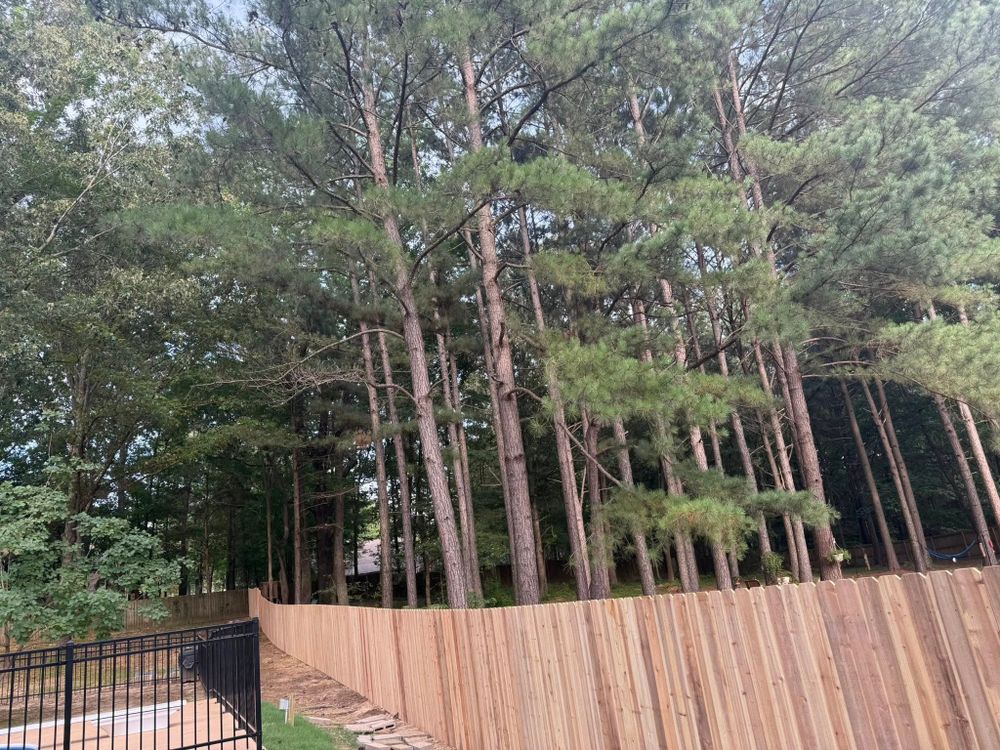 Wood fencing for Frontline Fencing LLC in Hernando, MS
