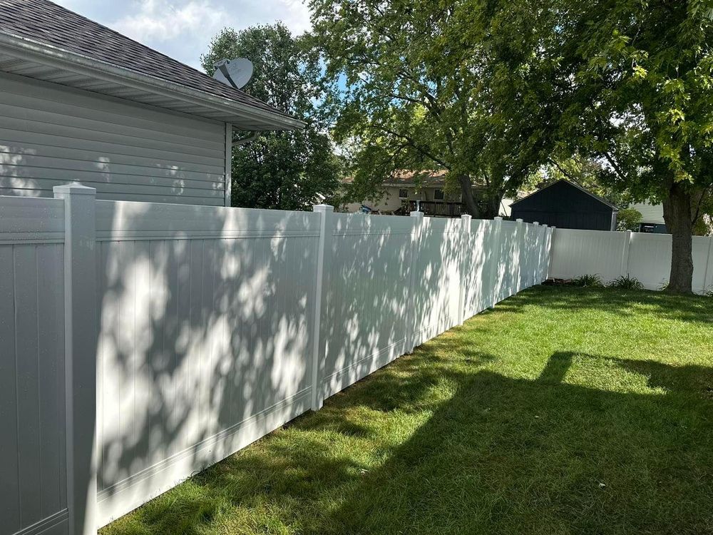 Fence Installation for Illinois Fence & outdoor co. in Kewanee, Illinois