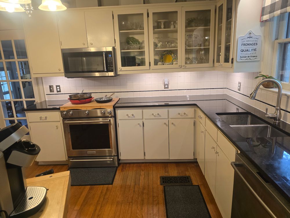 Kitchens for The Honey Do's Construction in Moody, TX