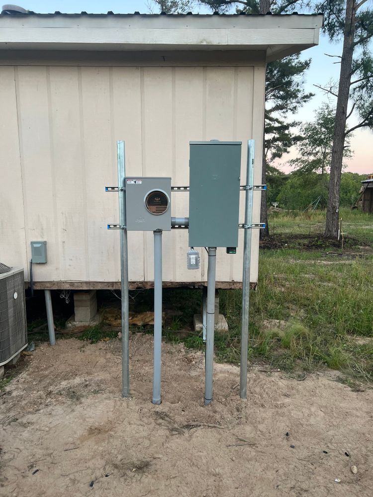 Electrician for Smith Electric in Oakwood, TX