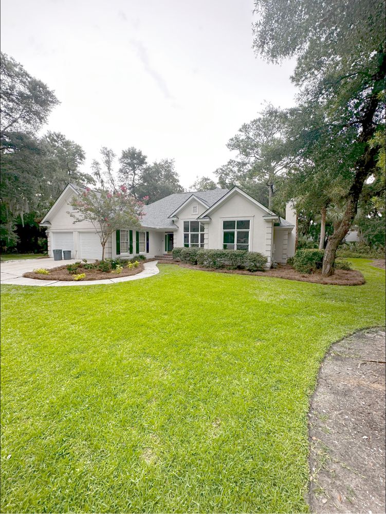 Pine Straw  for Coastalscapes Landscaping & Turf Management  in Savannah, GA