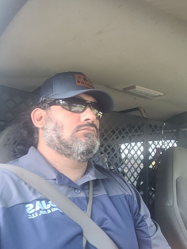 Rojas Heating & Air, LLC team in Metropolis, IL - people or person