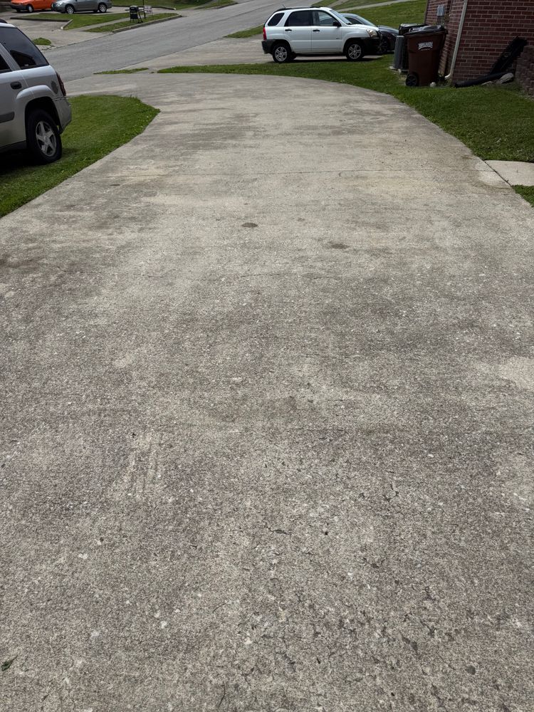 Driveway & Sidewalk Cleaning for Central KY Pressure Washing in Winchester, KY