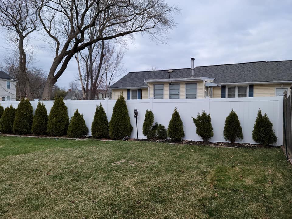 Vinyl Fences for Azorean Fence in Peabody, MA