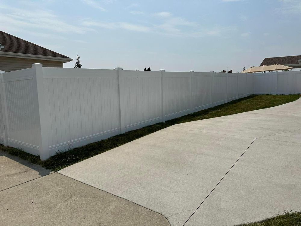 Fence Installation for Illinois Fence & outdoor co. in Kewanee, Illinois