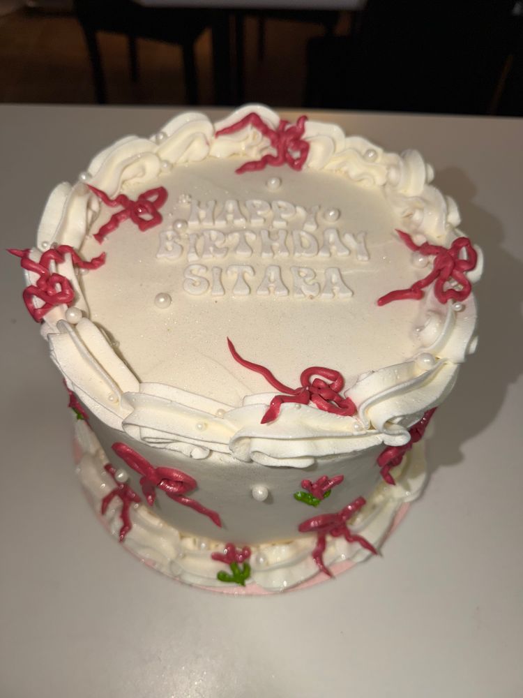 Custom Cakes and Cupcakes for Crumble Creations in Springfield, IL