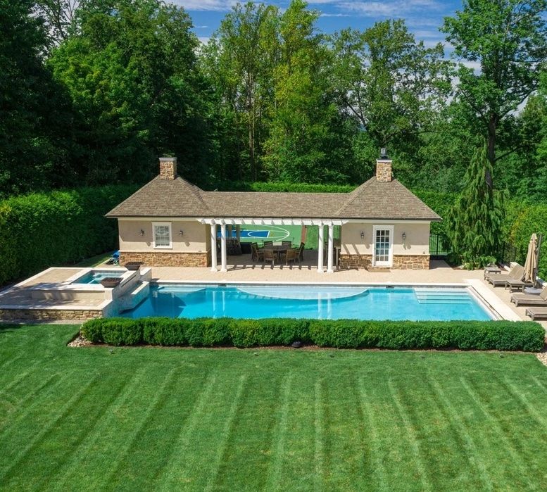  team in Colts Neck, NJ - people or person