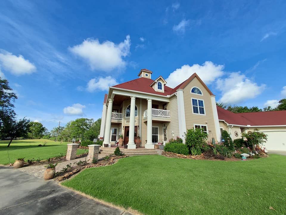Exterior Renovations for Creative Contracting in Beaumont, TX