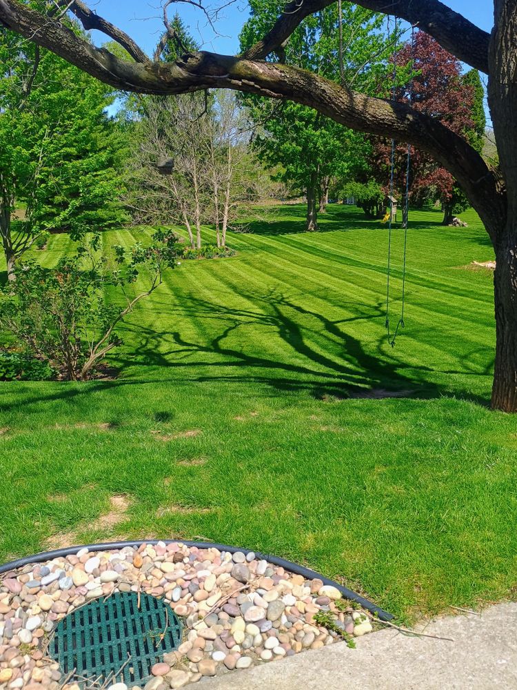 All Photos for R&M Lawn Control in Defiance, OH