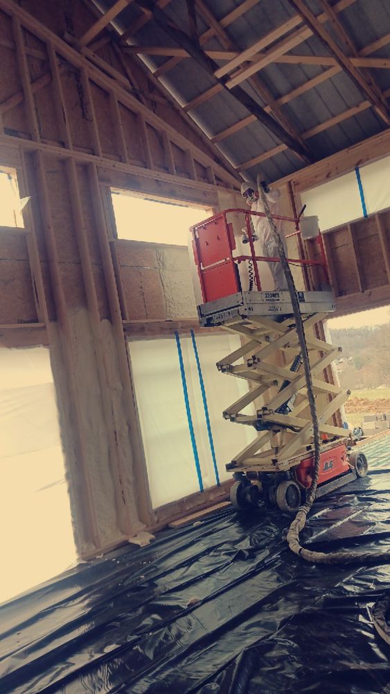 D&G Custom Spray Foaming team in Gallipolis, OH - people or person