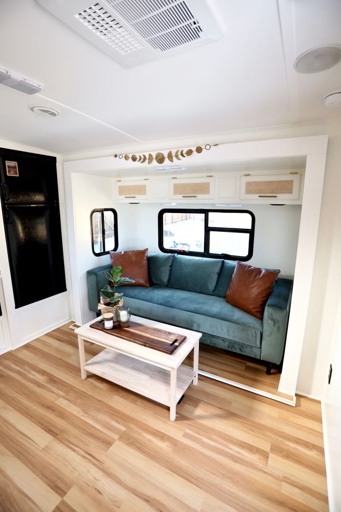2018 Keystone Passport 2510RB for Mauka to Makai RV Renovations in Los Angeles, CA