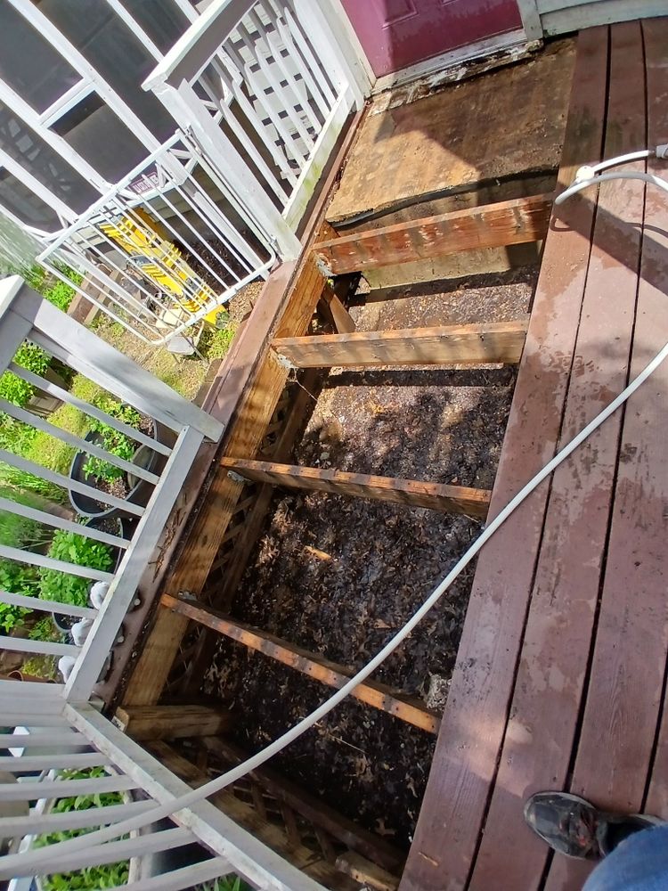 Deck Repair and Exterior Painting for Dead Tree General Contracting in Carbondale, Illinois