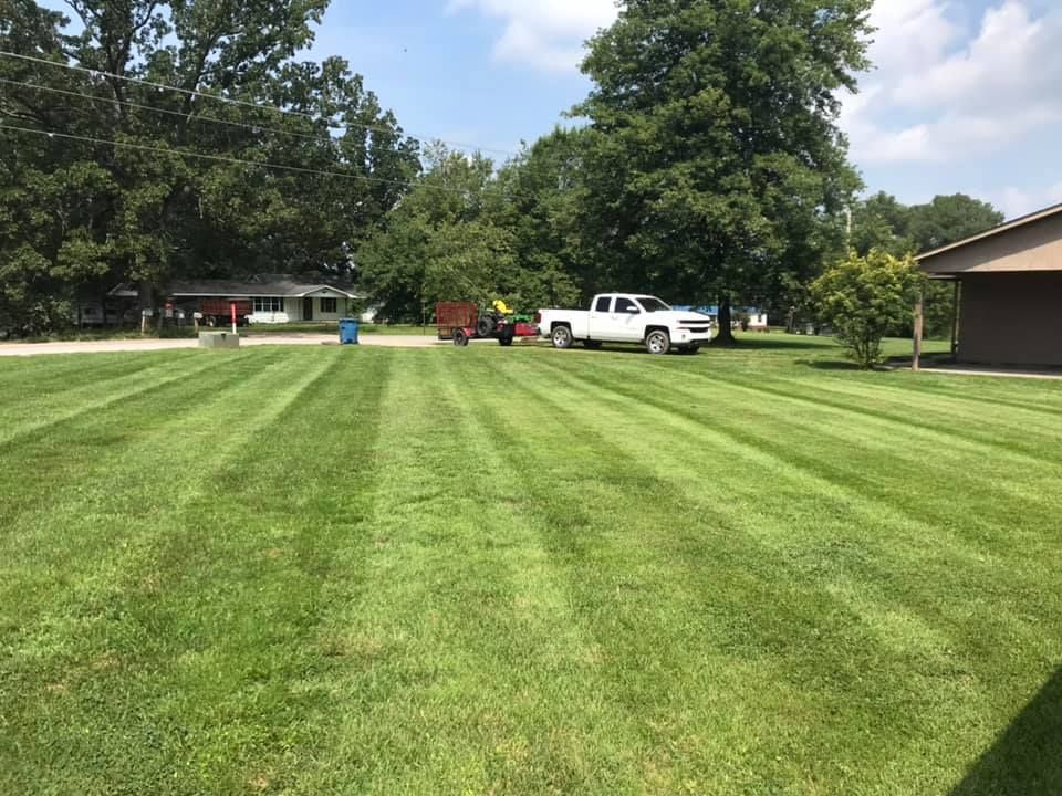 Lawn Maintenance for R & R Landscaping and Services, LLC in Poplar Bluff, MO