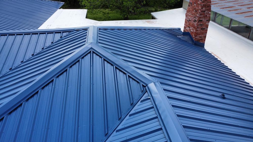 Metal roofs  for Barcenas Roofing & Remodeling in San Saba, TX