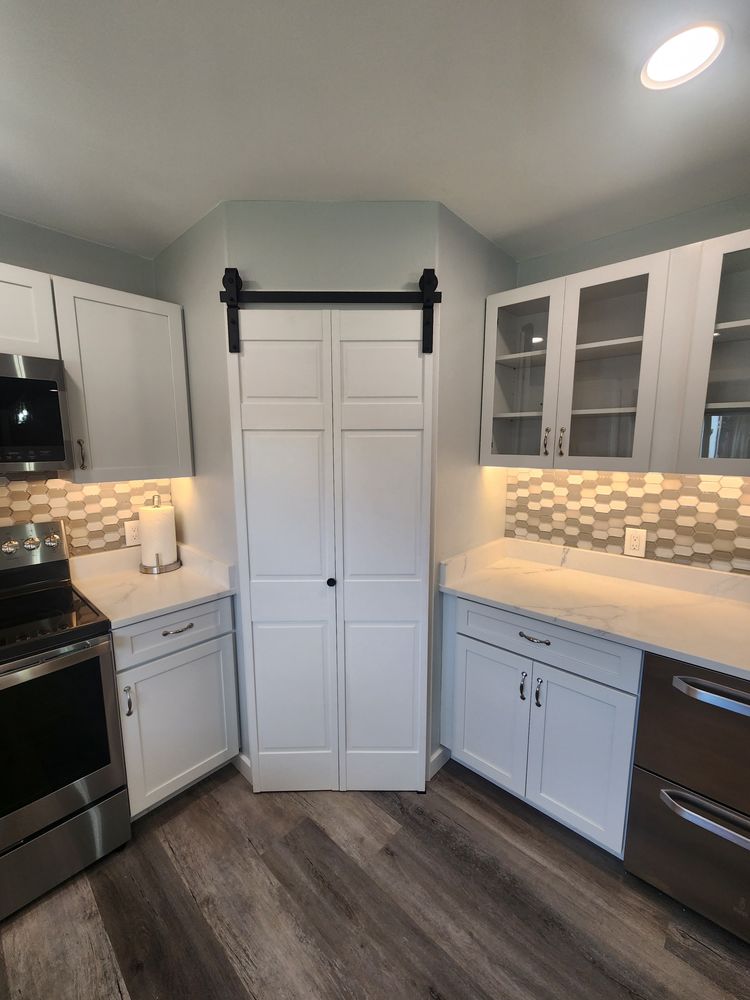 Gasseling kitchen for Custom Valley Construction   in Sunnyside, Washington