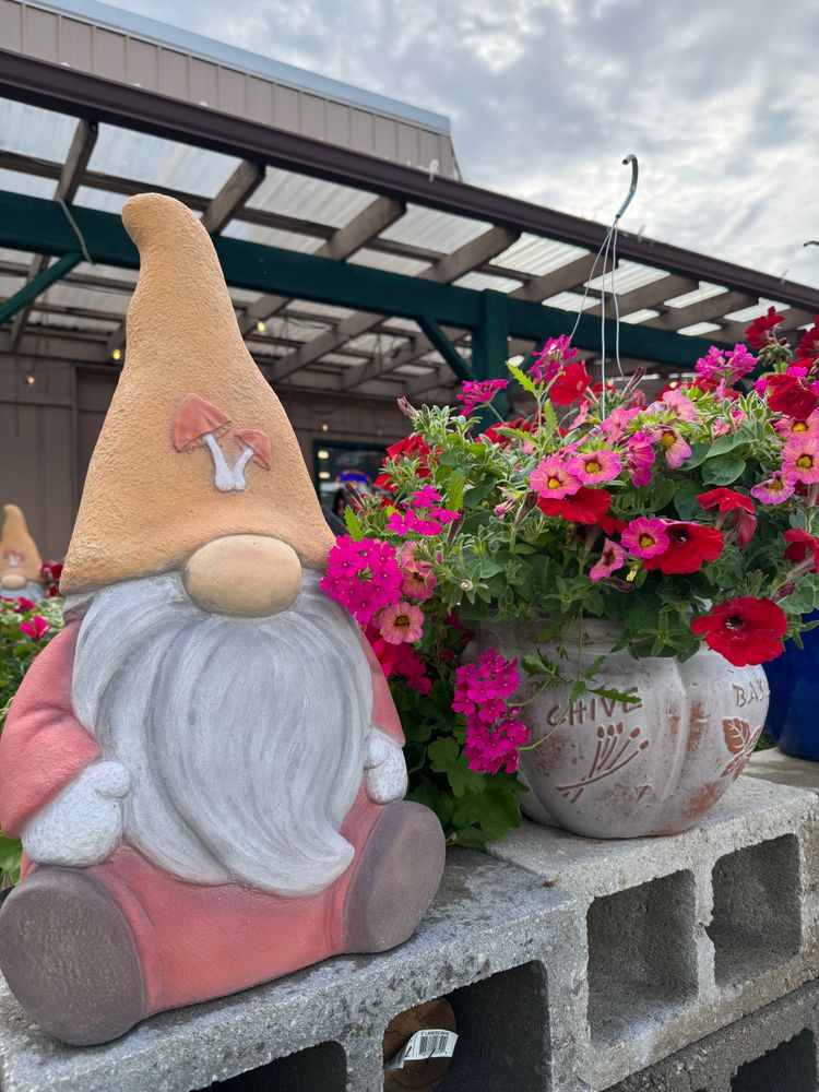 All Photos for Mayfield Landscaping in Staunton, IL