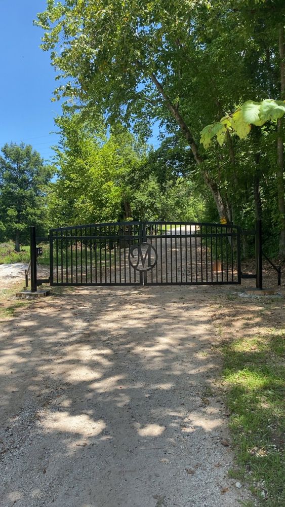 Our custom welding service offers personalized solutions for homeowners, ensuring precision and quality in every project. Enhance your home with tailored metalworks that meet your unique specifications and style preferences. for JB Welding Services in Seneca, MO