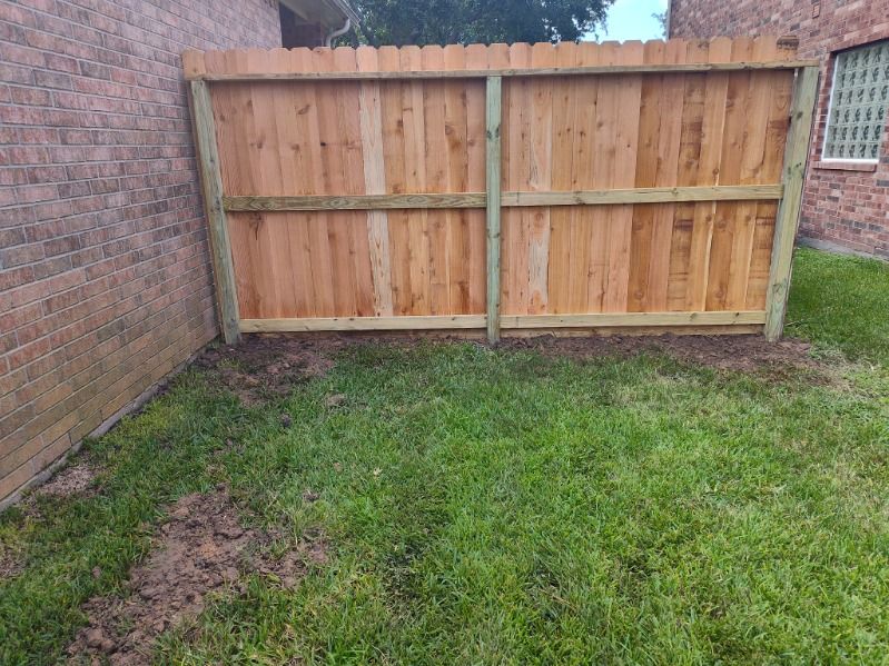 Cedar privacy fence for Arnold Construction in Magnolia, TX