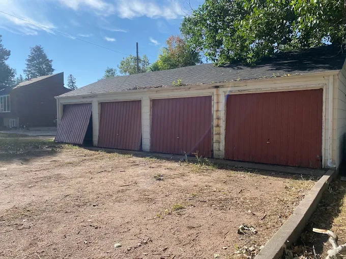 All Photos for 423 Garage Doors in Signal Mountain, Tennessee