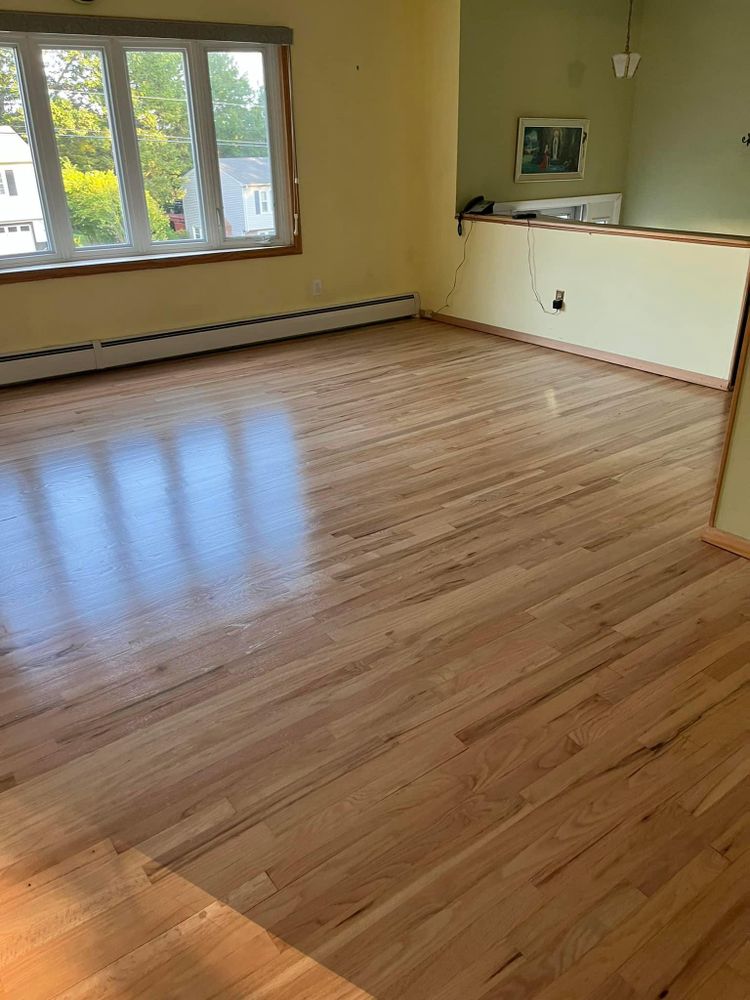 All Photos for Laura Mae Properties in Wolcott, CT