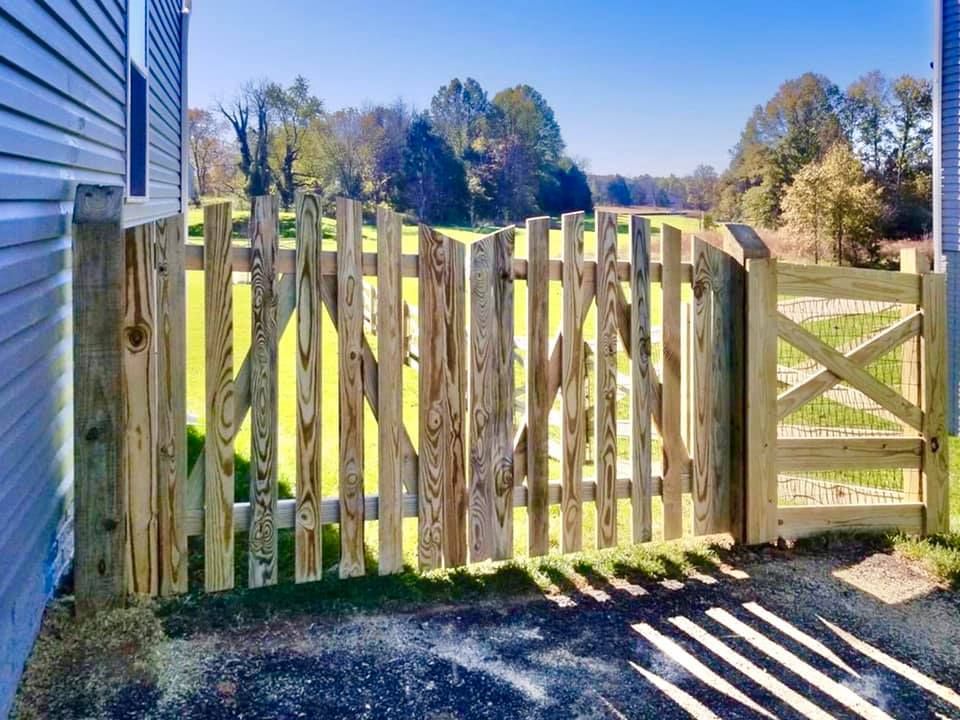 Fences for LALO FENCE in Chantilly, VA