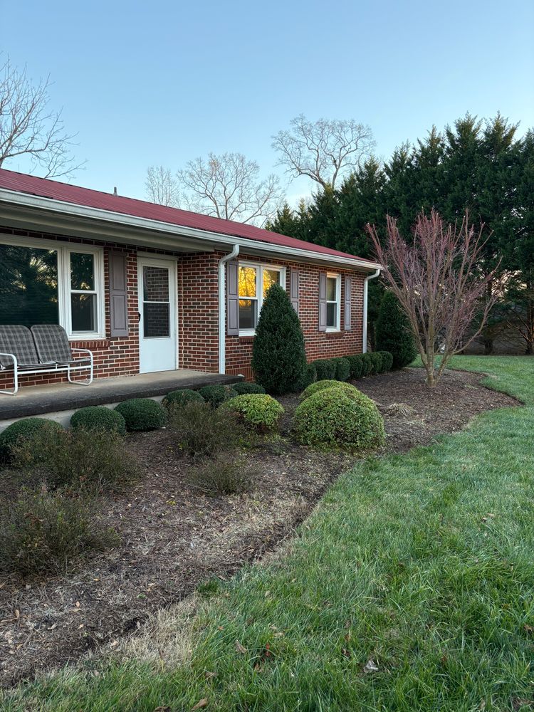 All Photos for Taylormade Lawn Management in Clarkesville, GA