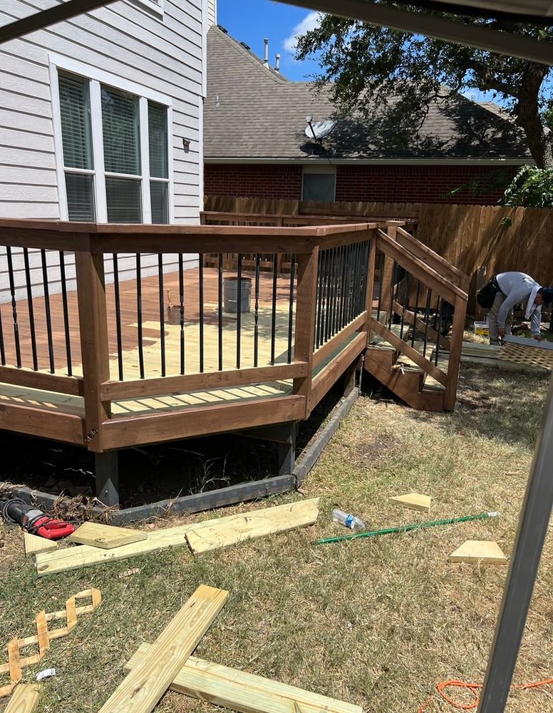 Decks for L.P. Contractors in San Antonio, Texas