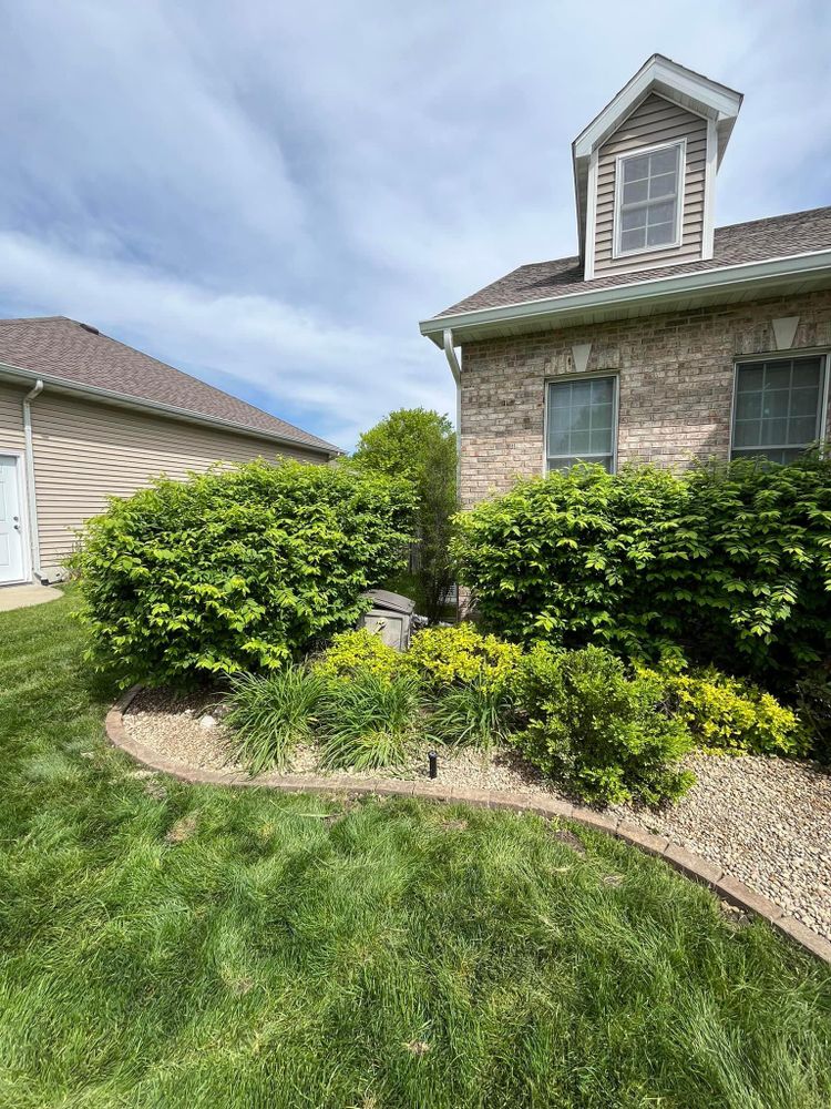 All Photos for Hatalla Lawn Maintenance  in Springfield, IL