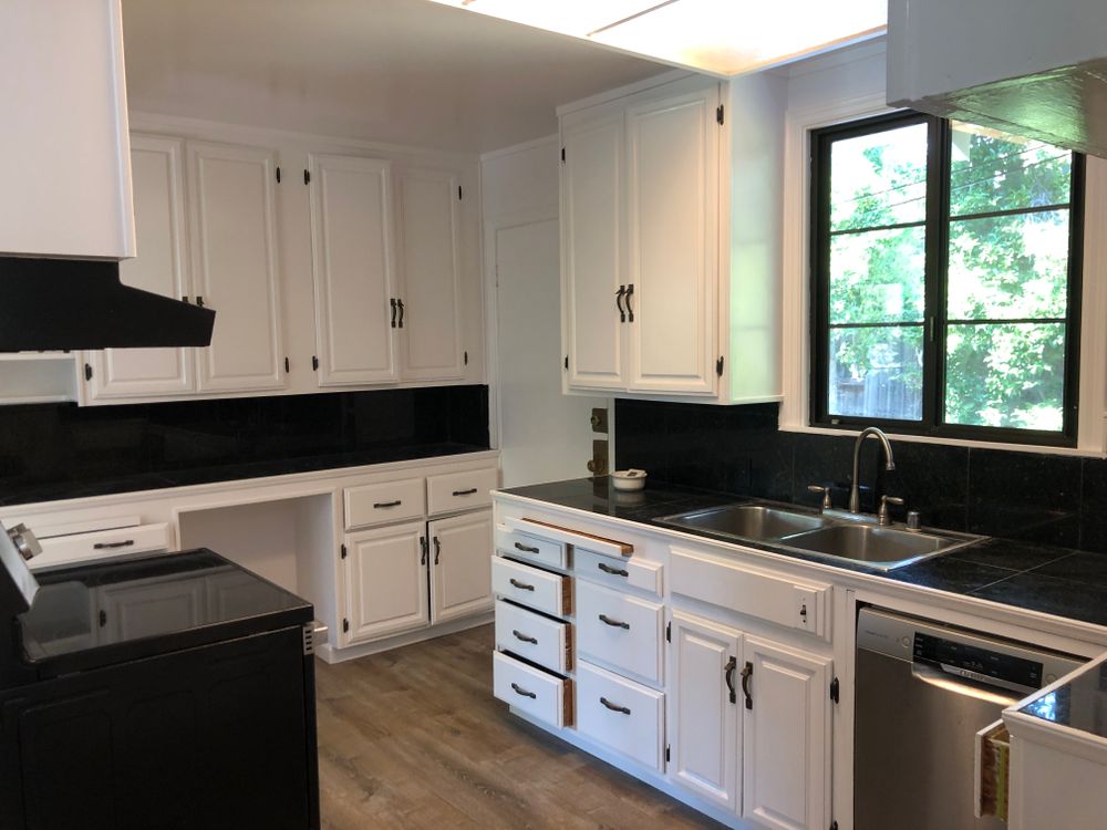 Kitchen & Bathroom Cabinet Refinishing for Clean Finish Painting in San Carlos, CA