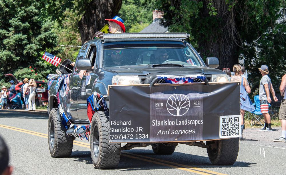 Stanisloo’s Landscaping and Services team in Potter Valley, CA - people or person