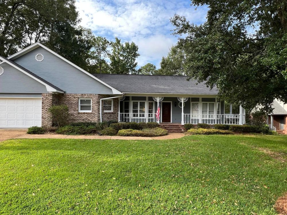 Landscaping for Amis Lawn and Landscape, LLC in Clinton, MS