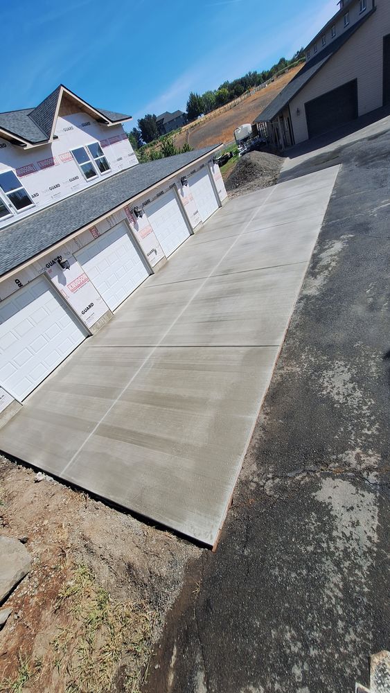Garage Aprons for Richardson Restoration and Concrete in Ellensburg, WA