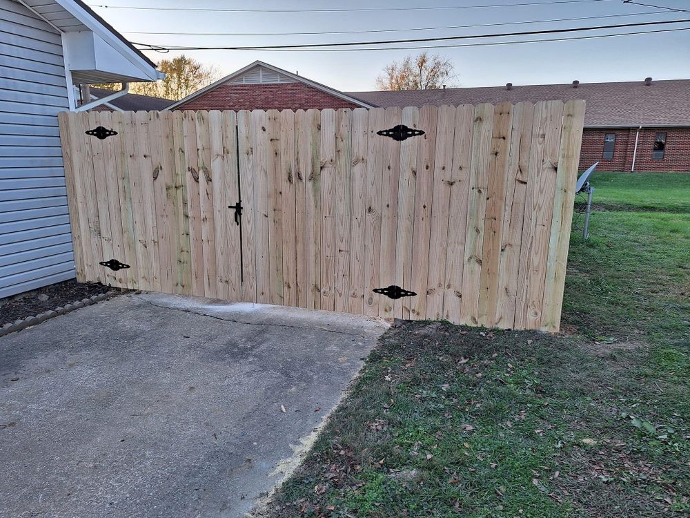 All Photos for Apex Fence in Henderson, KY